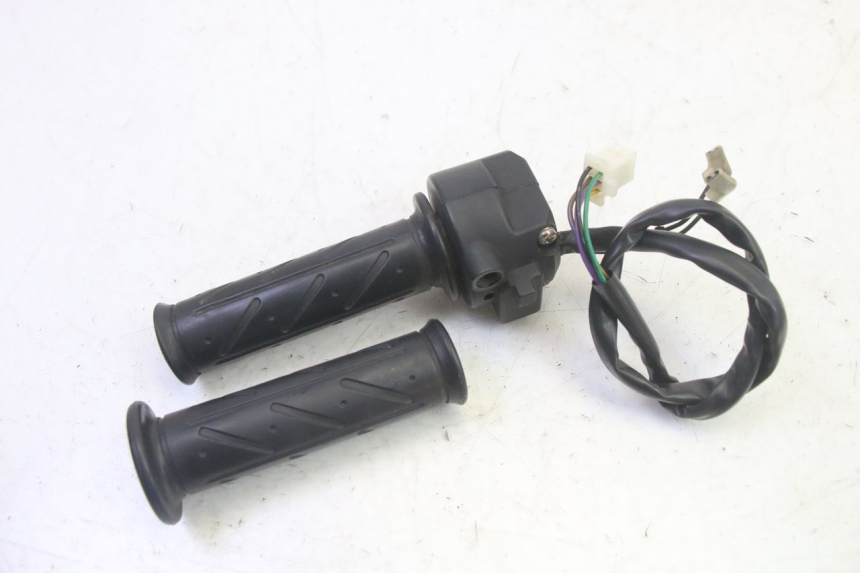 photo de COMMODO DROIT DAELIM VJ ROADWIN FI 125 (2008 - 2017) - Vue d’ensemble