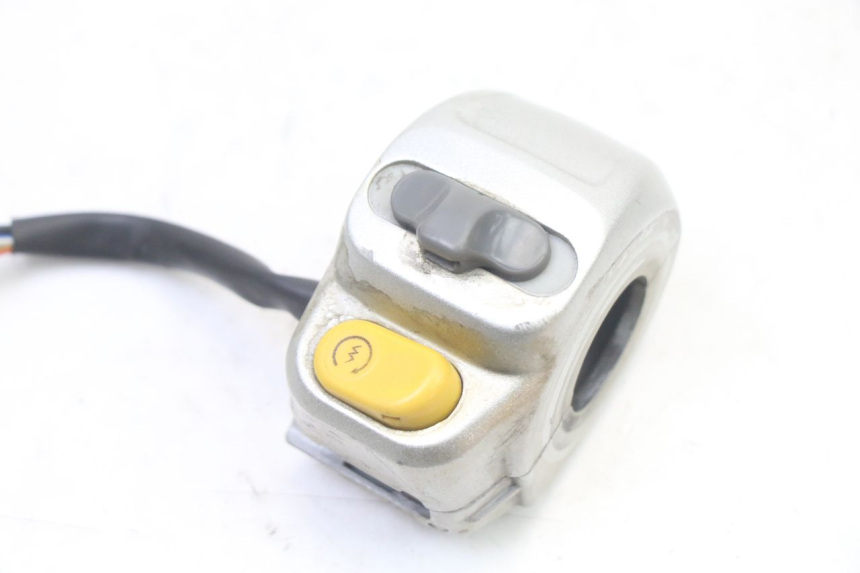 photo de COMMODO DROIT YAMAHA WHY 50 (1998 - 2000)