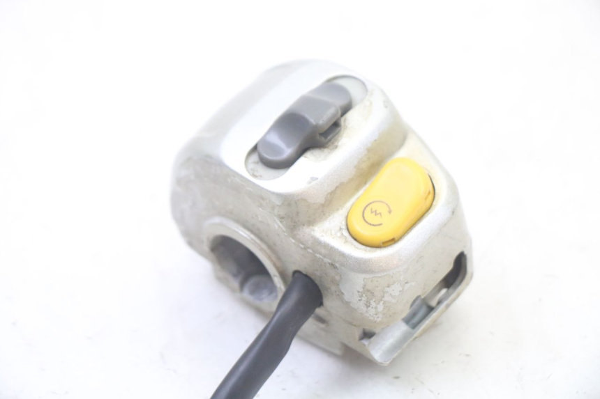 photo de COMMODO DROIT YAMAHA WHY 50 (1998 - 2000)