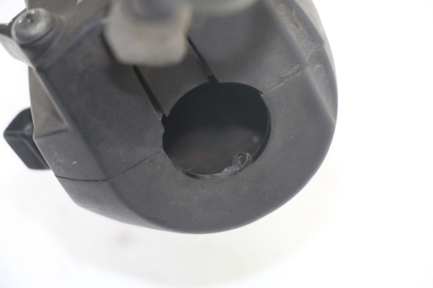 photo de COMMODO DROIT YAMAHA X-MAX XMAX ABS 250 (2010 - 2012) - Vue d’ensemble