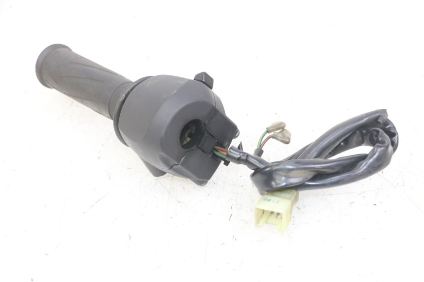 photo de COMMODO DROIT YAMAHA X-MAX XMAX 125 (2010 - 2014)