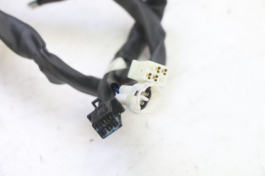 photo de COMMODO DROIT YAMAHA XMAX X-MAX 125 (2021 - 2025) - Pièce contrôlée