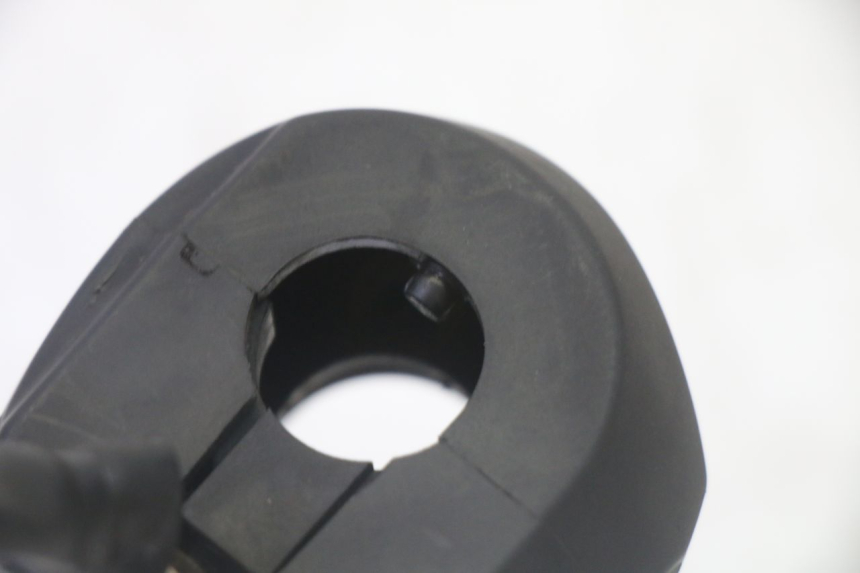 photo de COMMODO DROIT YAMAHA X-MAX XMAX 125 (2010 - 2014)