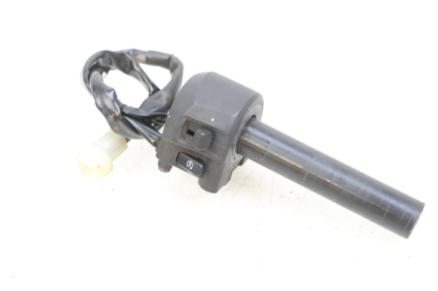 photo de COMMODO DROIT YAMAHA X-MAX XMAX 125 (2010 - 2014) - Vue principale