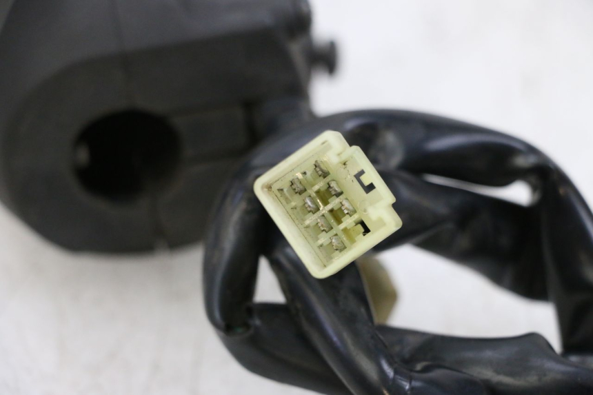 photo de COMMODO DROIT YAMAHA X-MAX XMAX 125 (2010 - 2013) - Vue d’ensemble