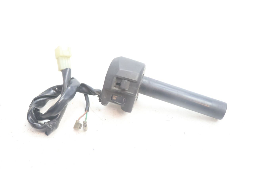 photo de COMMODO DROIT YAMAHA X-MAX XMAX 125 (2010 - 2013) - Vue principale