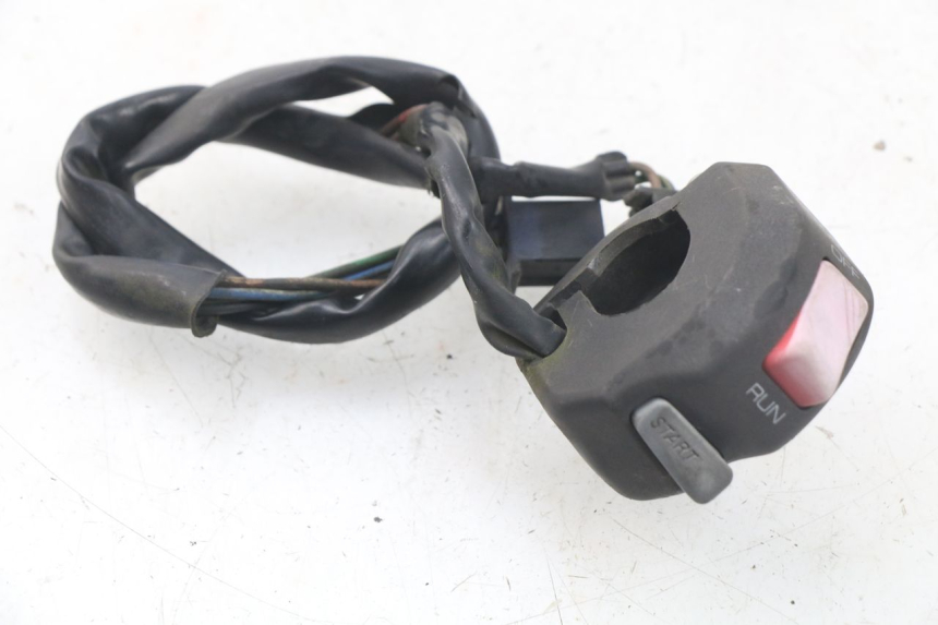 photo de COMMODO DROIT YAMAHA XJN XJ N DIVERSION 600 (1994 - 1997)