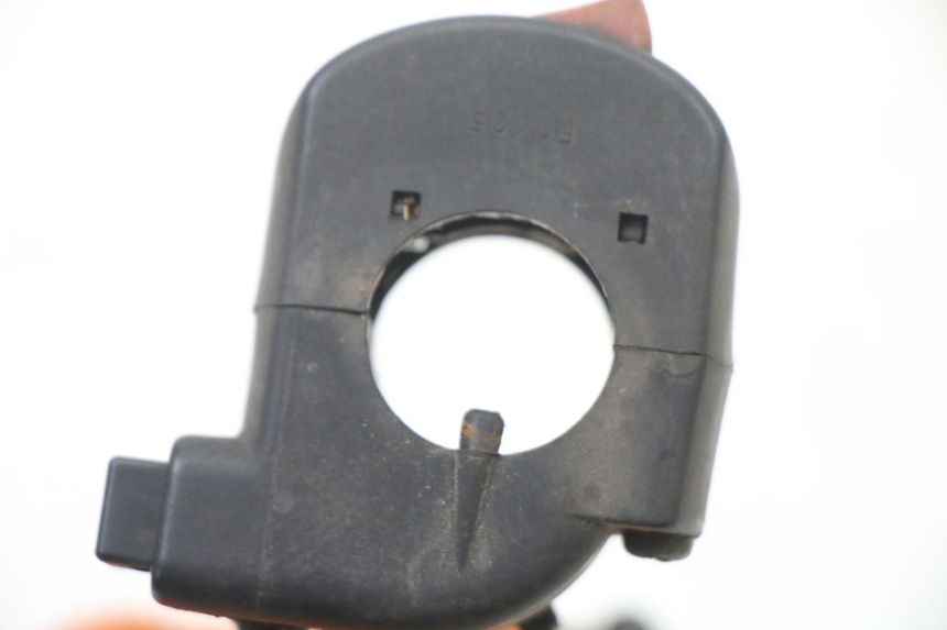 photo de COMMODO DROIT HONDA XLV VARADERO 125 (2000 - 2006)