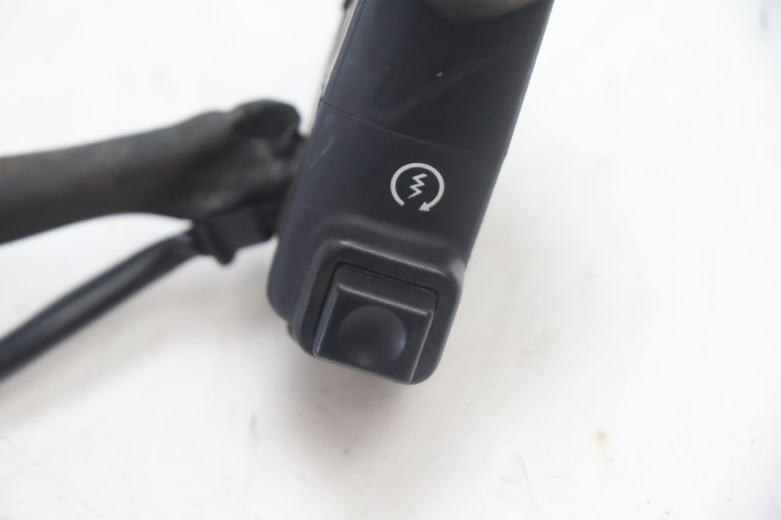 photo de COMMODO DROIT HONDA XLV VARADERO 125 (2007 - 2012) - Zoom état d’usage