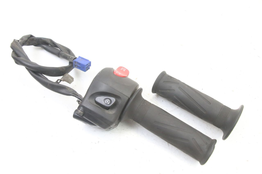 photo de COMMODO DROIT YAMAHA FZ6 FAZER S2 600 (2007 - 2011)