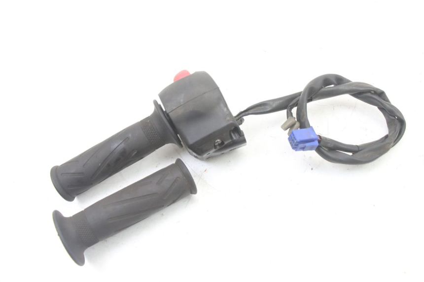 photo de COMMODO DROIT YAMAHA FZ6 FAZER S2 600 (2007 - 2011)