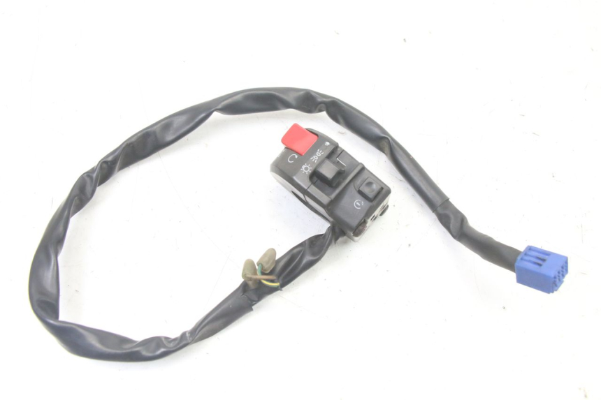 photo de COMMODO DROIT YAMAHA FZS FAZER 600 (2001 - 2003)