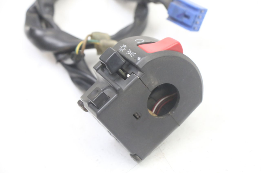 photo de COMMODO DROIT YAMAHA FZS FAZER 600 (2001 - 2003)