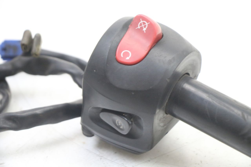 photo de COMMODO DROIT YAMAHA XJ6 ABS 600 (2008 - 2016)