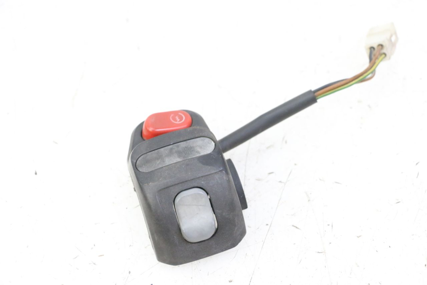 photo de COMMODO DROIT YAMAHA YP MAJESTY 125 (2002 - 2006)
