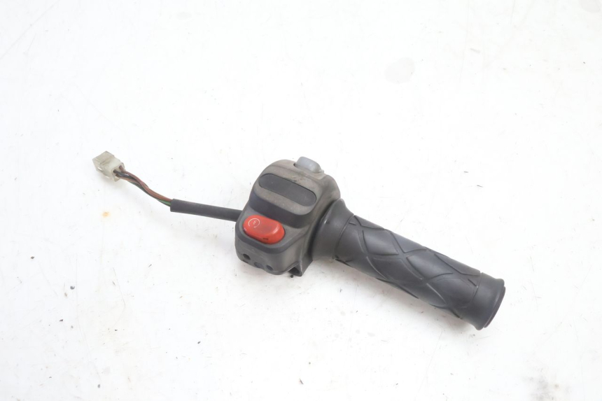 photo de COMMODO DROIT YAMAHA YP MAJESTY 125 (2007 - 2010) - Vue principale