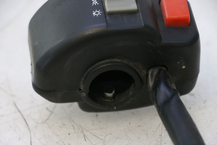 photo de COMMODO DROIT UNIVERSAL BIKE ZN50QT-11B 50 (2018 - 2021) - Détail de la pièce