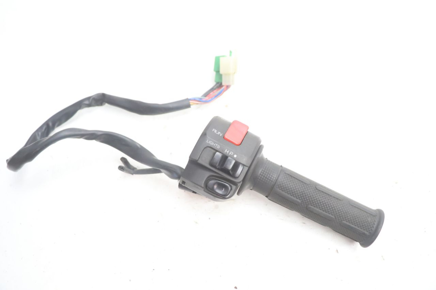 photo de COMMODO DROIT KAWASAKI ZX-6R ZX6R 600 (1995 - 1997) - Vue principale