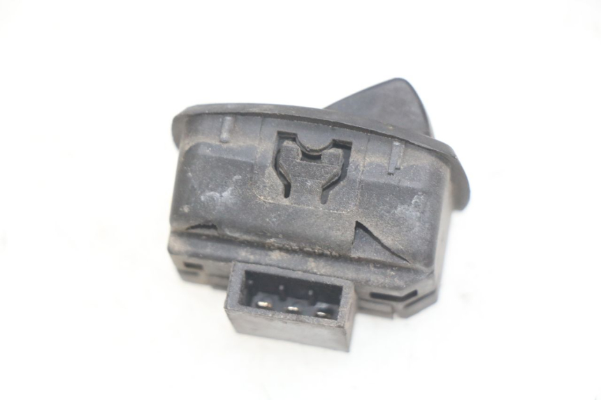 photo de COMMODO FEUX DETRESSE PEUGEOT DJANGO 4T 50 (2014 - 2019)