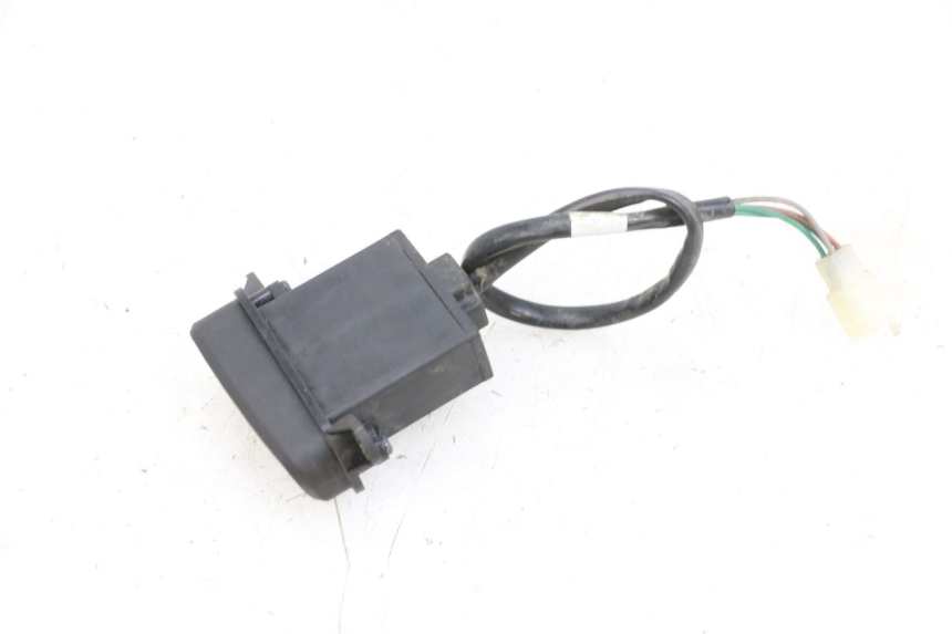 photo de COMMODO FEUX DETRESSE SYM GTS EVO 125 (2009 - 2013) - Zoom état d’usage