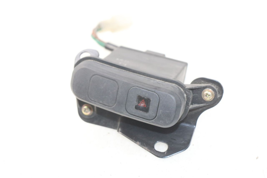 photo de COMMODO FEUX DETRESSE SYM GTS EFI ABS 125 (2012 - 2016)