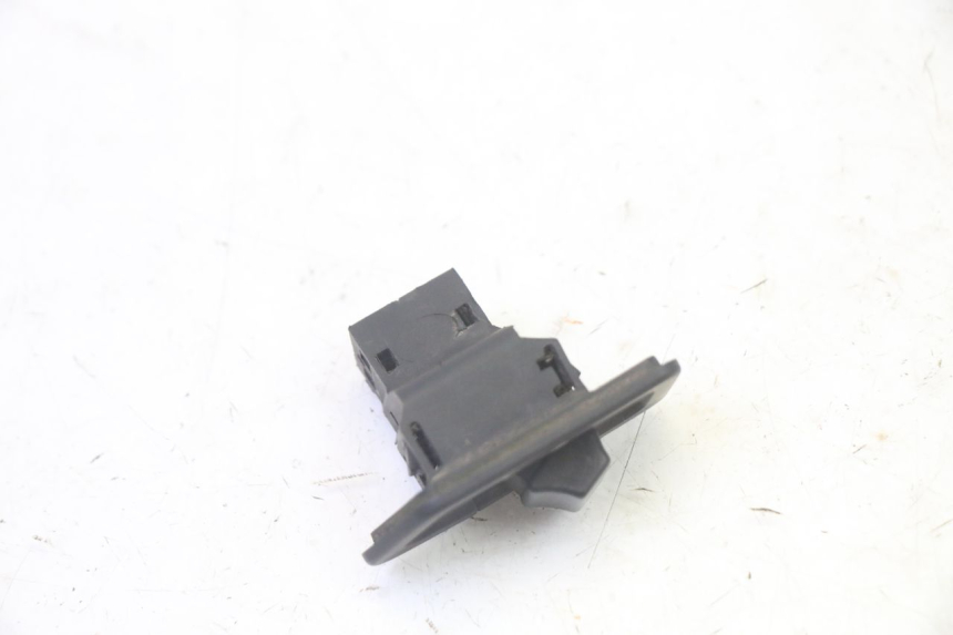 photo de COMMODO FEUX DETRESSE YAMAHA X-MAX XMAX 250 (2006 - 2009)