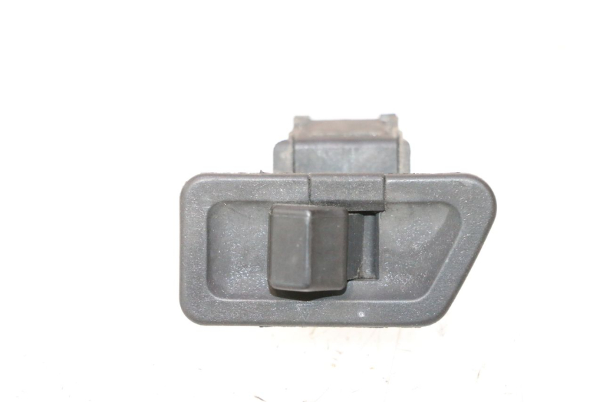 photo de COMMODO FEUX DE DETRESSE YAMAHA XMAX X-MAX 125 (2006 - 2009) - Vue principale