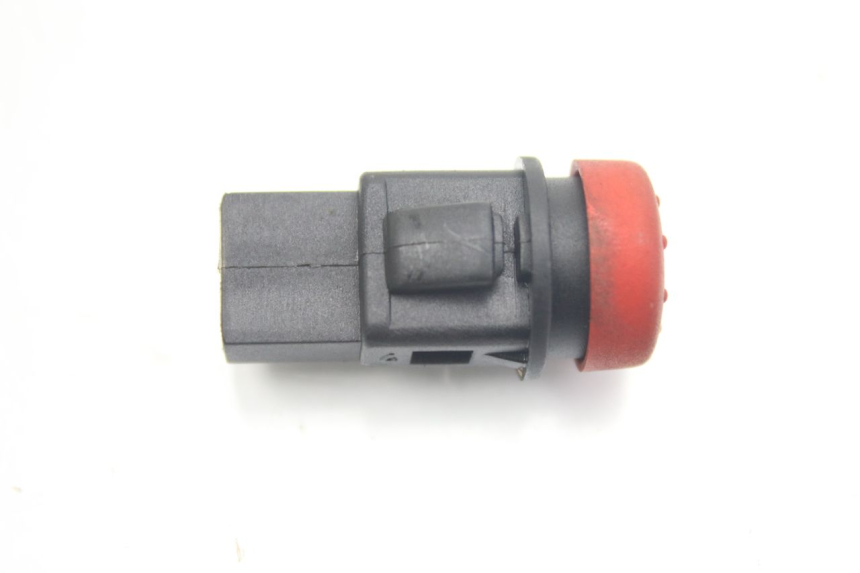 photo de COMMODO FEUX DETRESSE PIAGGIO X9 EVOLUTION 125 (2003 - 2007)