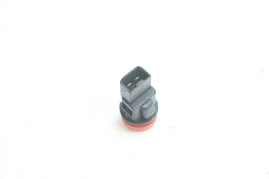 photo de COMMODO FEUX DETRESSE PIAGGIO X9 EVOLUTION 125 (2003 - 2007) - Autre angle de vue