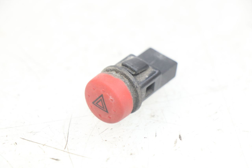photo de COMMODO FEUX DETRESSE PIAGGIO X9 125 (2000 - 2003)