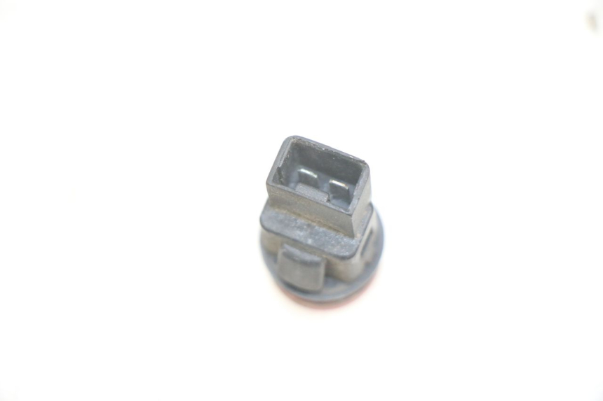 photo de COMMODO FEUX DETRESSE PIAGGIO X9 125 (2000 - 2003)
