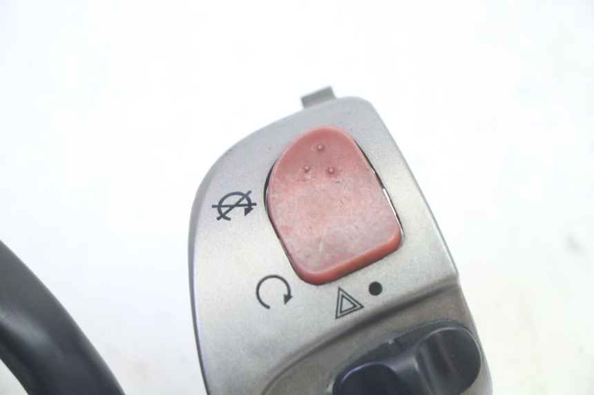 photo de COMMODO GAUCHE QUADRO 4 4D 350 (2015 - 2018)