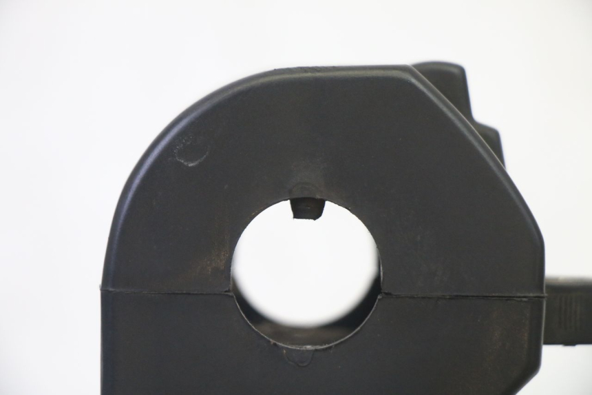 photo de COMMODO GAUCHE HYOSUNG GV AQUILA 125 (2000 - 2004)