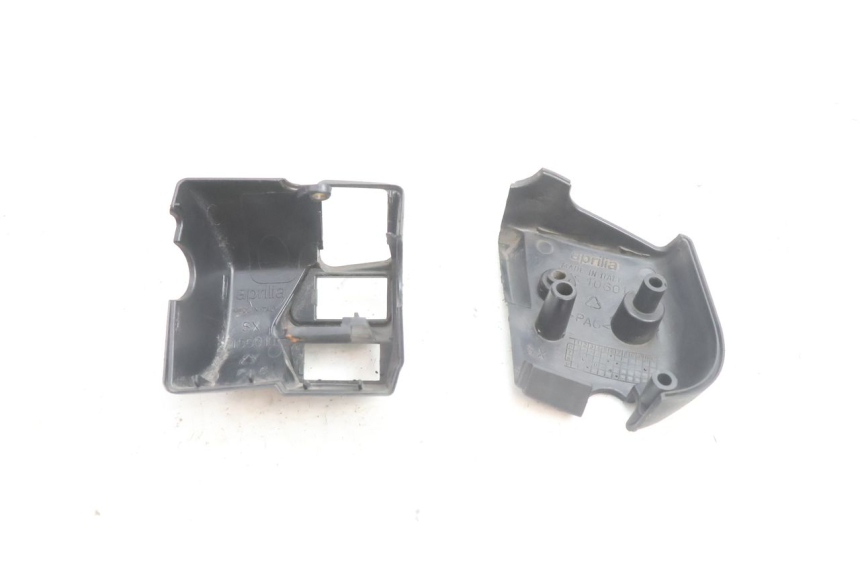 photo de COMMODO GAUCHE APRILIA ATLANTIC S 125 (2010 - 2013) - Autre angle de vue