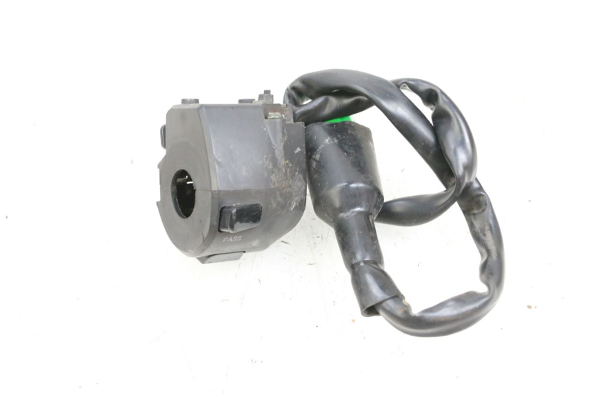 photo de COMMODO GAUCHE MAG POWER BOMBERS 4T 50 (2016 - 2026) - Points de fixation