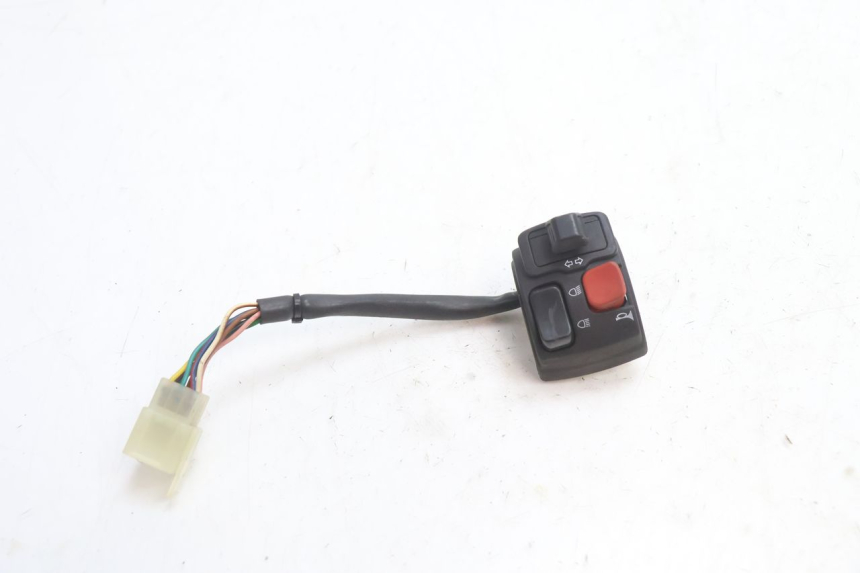 photo de COMMODO GAUCHE MBK BOOSTER SPIRIT 50 (2004 - 2017) - Zoom état d’usage
