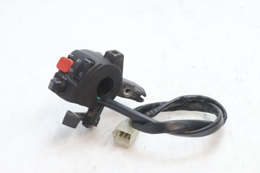 photo de COMMODO GAUCHE MBK BOOSTER SPIRIT 50 (1999 - 2003) - Zoom état d’usage