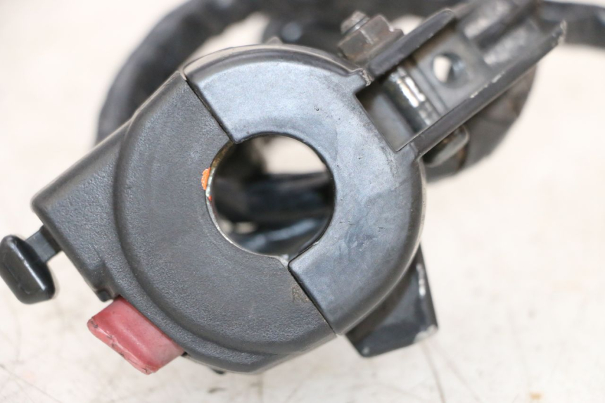 photo de COMMODO GAUCHE MBK BOOSTER SPIRIT NAKED 50 (2004 - 2017) - Zoom état d’usage