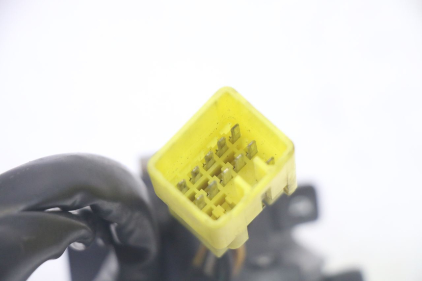 photo de COMMODO GAUCHE SUZUKI BURGMAN 125 (2007 - 2014)