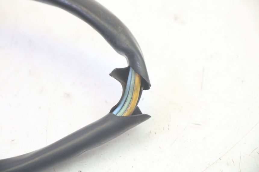 photo de COMMODO GAUCHE SUZUKI BURGMAN 125 (2007 - 2014) - Points de fixation