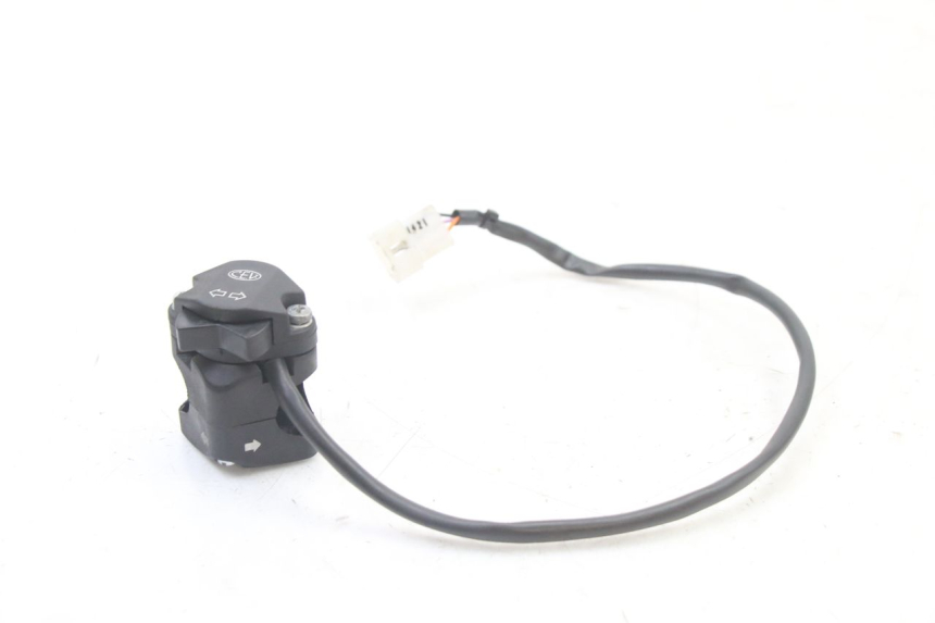photo de COMMODO GAUCHE DERBI SENDA SM DRD X-TREME 50 (2011 - 2017)
