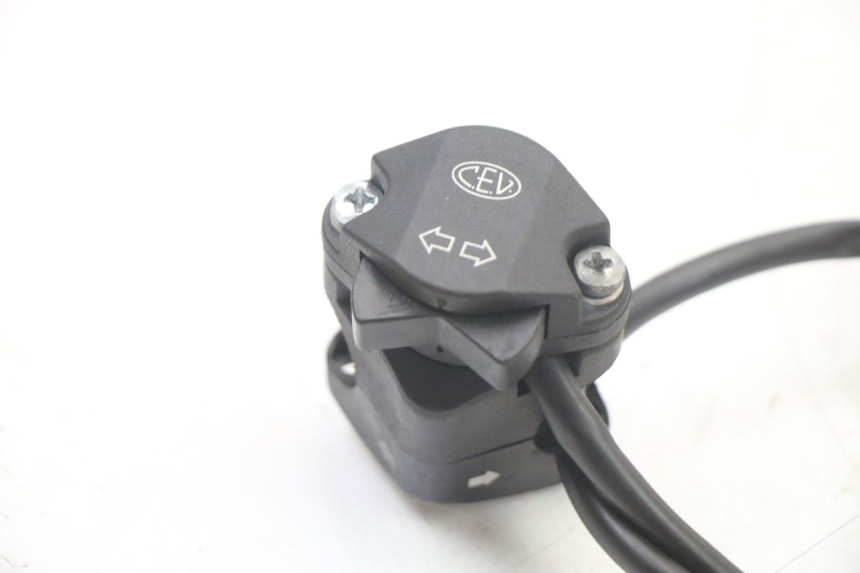 photo de COMMODO GAUCHE DERBI SENDA SM DRD X-TREME 50 (2011 - 2017)