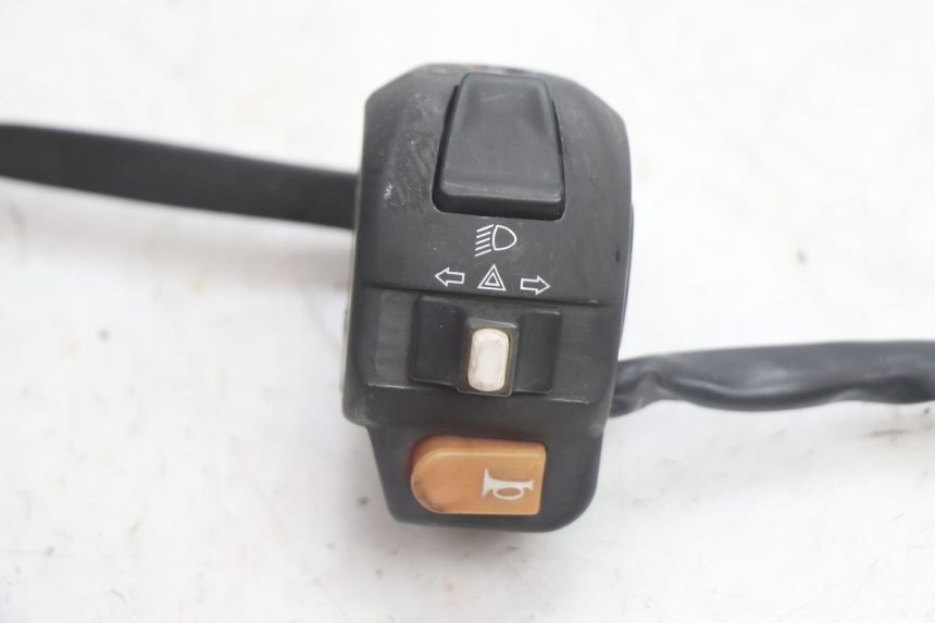 photo de COMMODO GAUCHE JM MOTORS EVOLIS 4T 50 (2018 - 2022) - Détail de la pièce