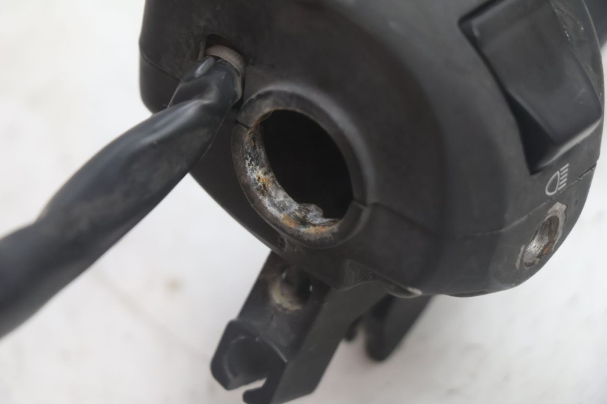 photo de COMMODO GAUCHE JM MOTORS EVOLIS 4T 50 (2018 - 2022) - État de surface