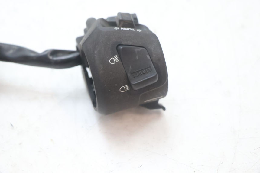 photo de COMMODO GAUCHE HONDA FJS SILVER WING SILVERWING 400 (2005 - 2008) - Autre angle de vue