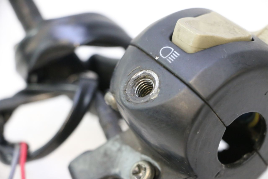 photo de COMMODO GAUCHE KEEWAY FOCUS 50 (2006 - 2009) - Pièce contrôlée