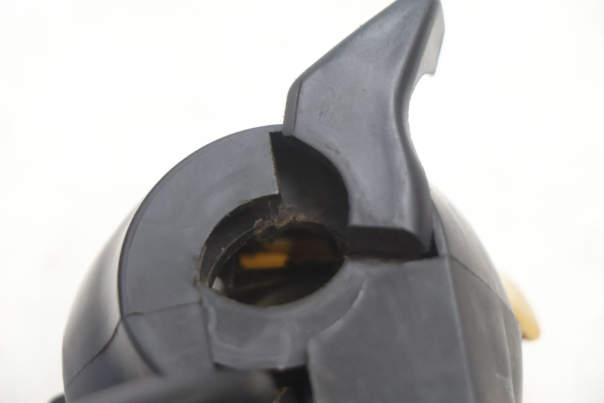 photo de COMMODO GAUCHE SUZUKI GSF N BANDIT 1200 (2001 - 2005) - Vue d’ensemble