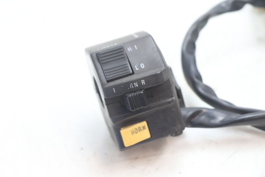photo de COMMODO GAUCHE SUZUKI GSX F GSXF 750 (1988 - 1998) - Détail de la pièce