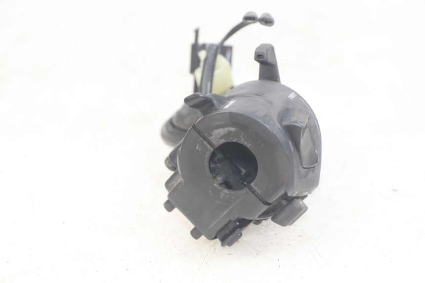 photo de COMMODO GAUCHE HONDA CBR F SC25 1000 (1989 - 1992)