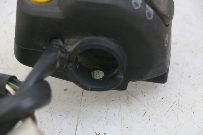 photo de COMMODO GAUCHE PEUGEOT JET FORCE CARBU 50 (2003 - 2016)